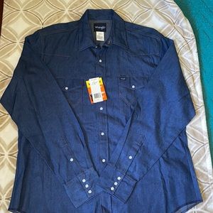 Wrangler button up long sleeve